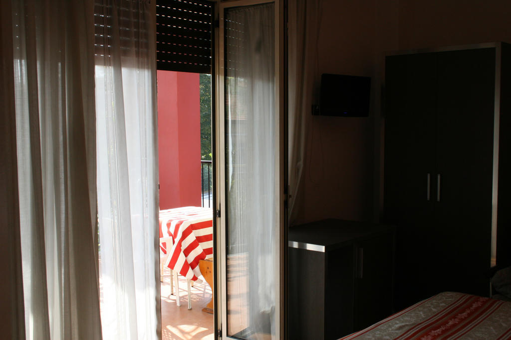 Hotel Renato Sesto San Giovanni Δωμάτιο φωτογραφία