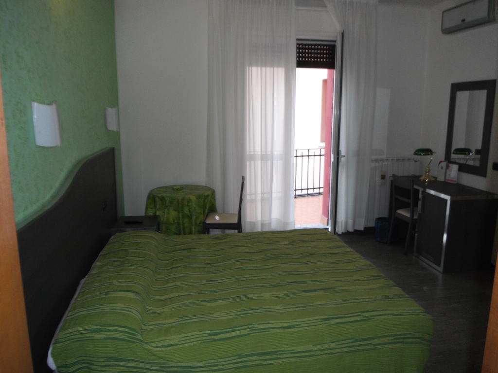 Hotel Renato Sesto San Giovanni Εξωτερικό φωτογραφία