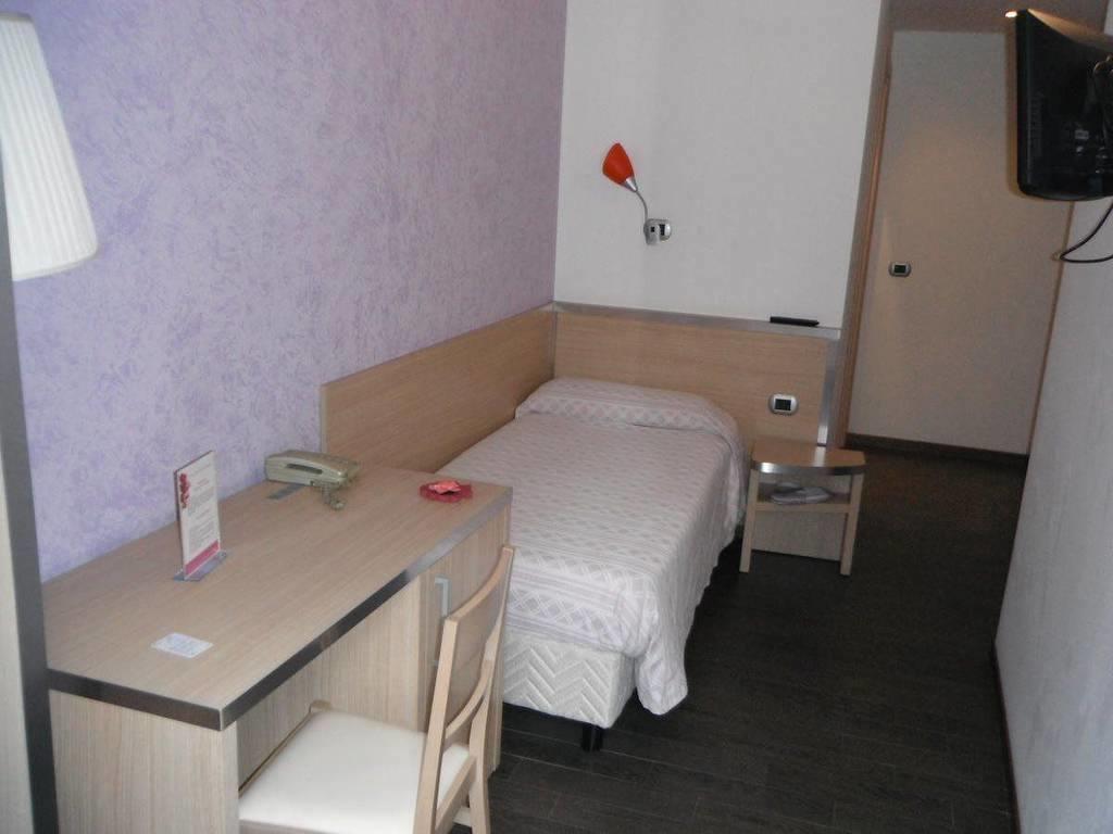 Hotel Renato Sesto San Giovanni Εξωτερικό φωτογραφία