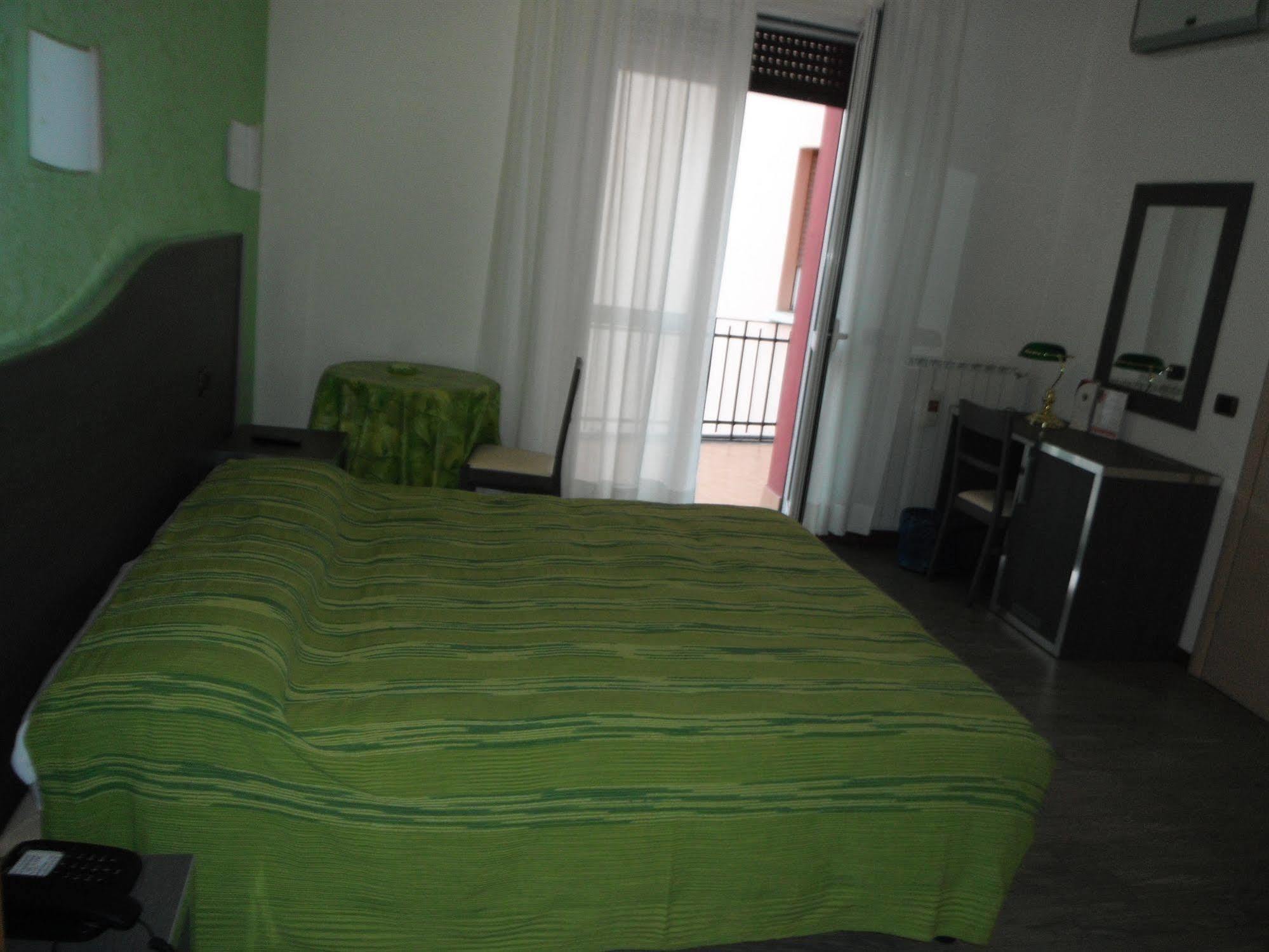 Hotel Renato Sesto San Giovanni Εξωτερικό φωτογραφία